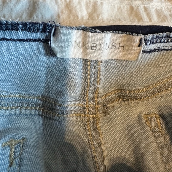 Maternity Clothing - Picture 2 of 6